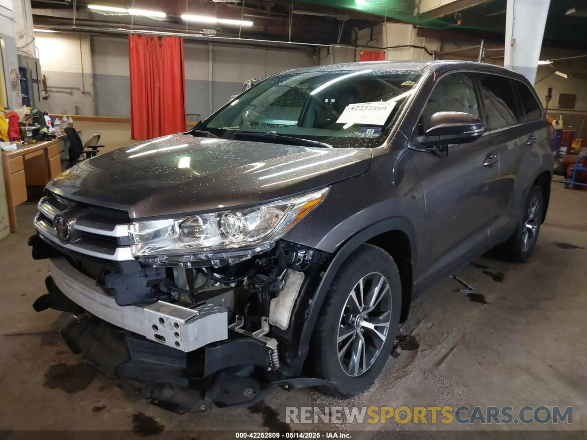 2 Фотография поврежденного автомобиля 5TDBZRFH7KS728639 TOYOTA HIGHLANDER 2019