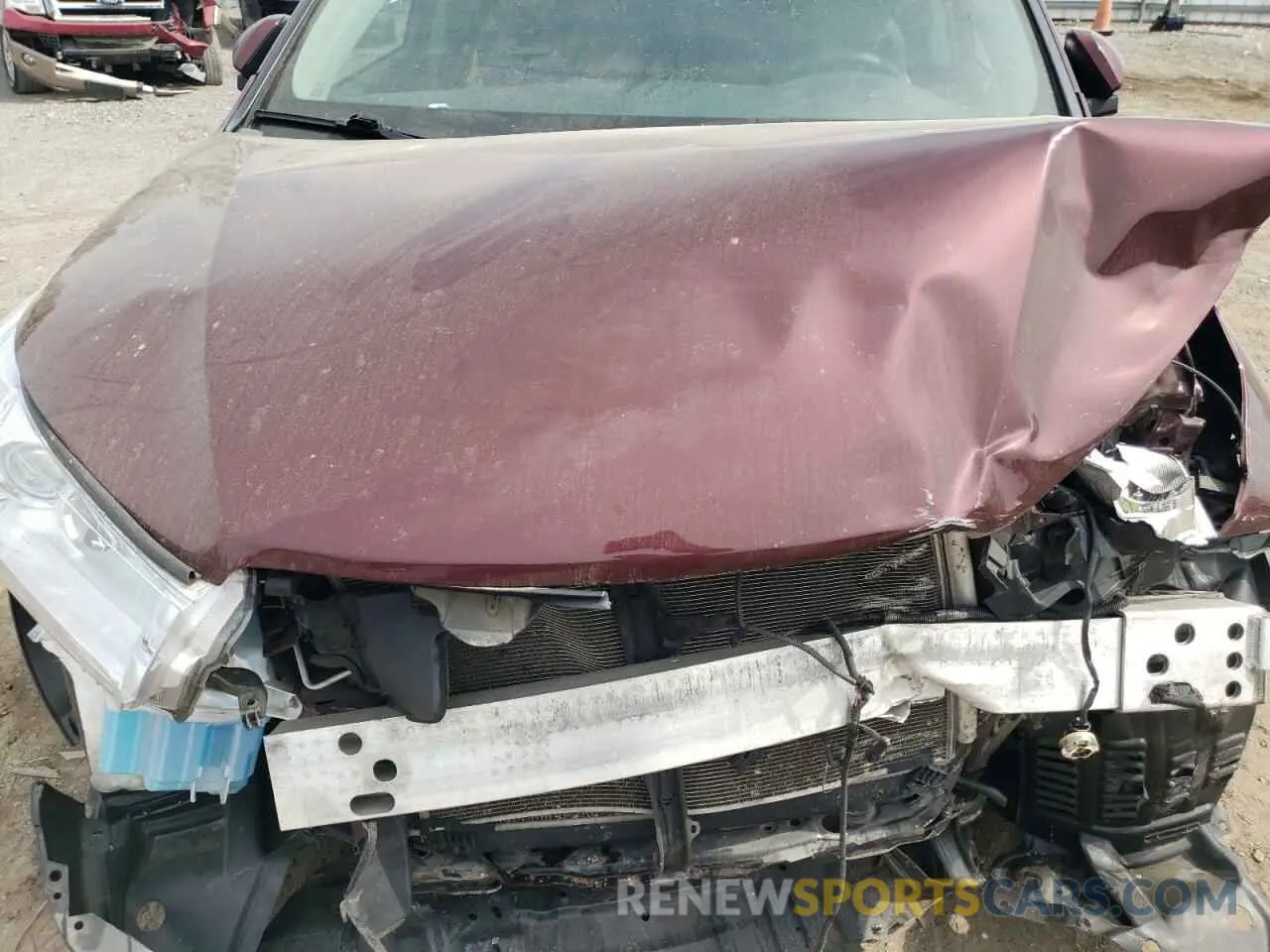 12 Photograph of a damaged car 5TDBZRFH7KS738216 TOYOTA HIGHLANDER 2019