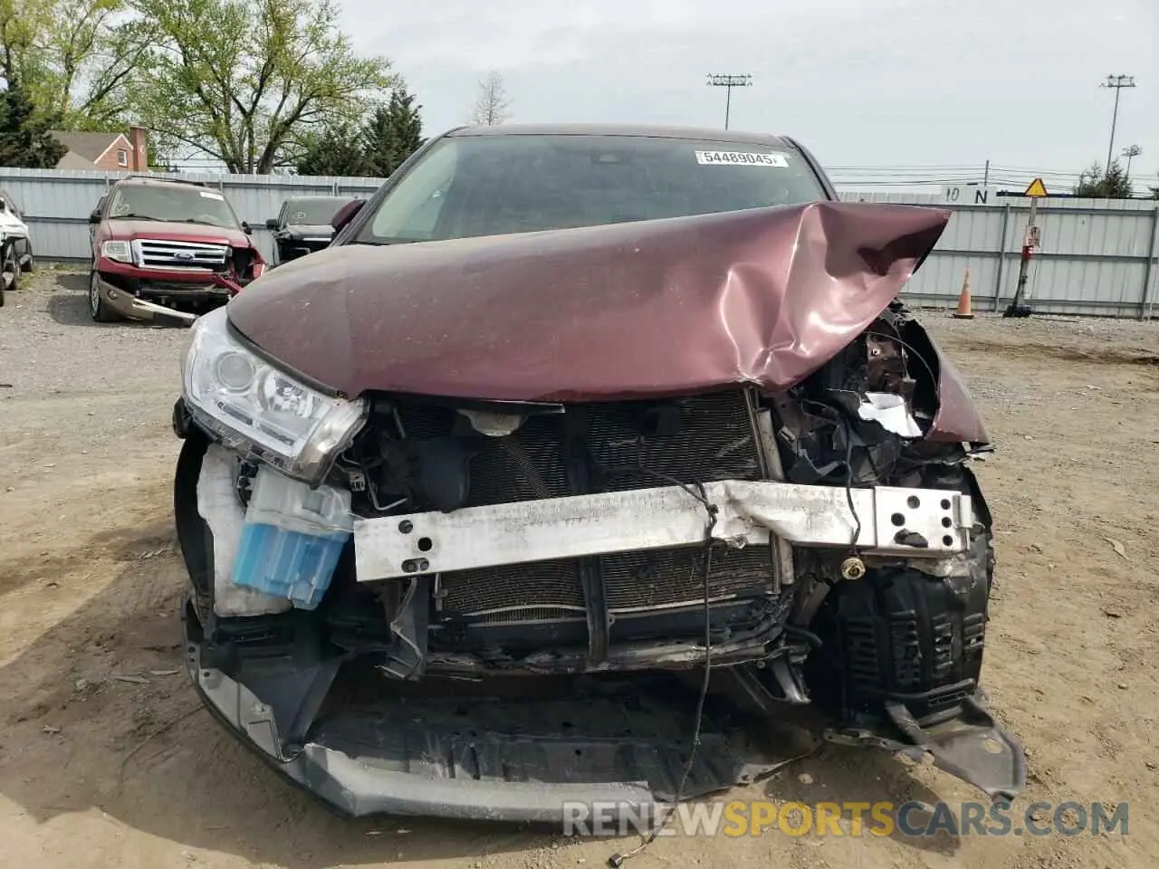 5 Photograph of a damaged car 5TDBZRFH7KS738216 TOYOTA HIGHLANDER 2019