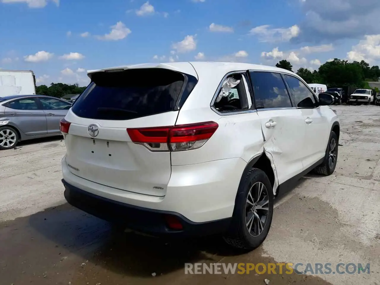 4 Фотография поврежденного автомобиля 5TDBZRFH7KS924905 TOYOTA HIGHLANDER 2019