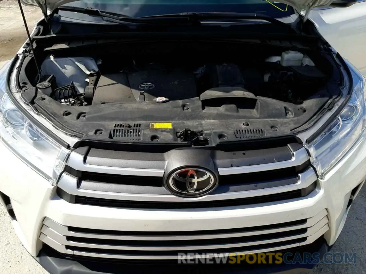 7 Фотография поврежденного автомобиля 5TDBZRFH7KS924905 TOYOTA HIGHLANDER 2019