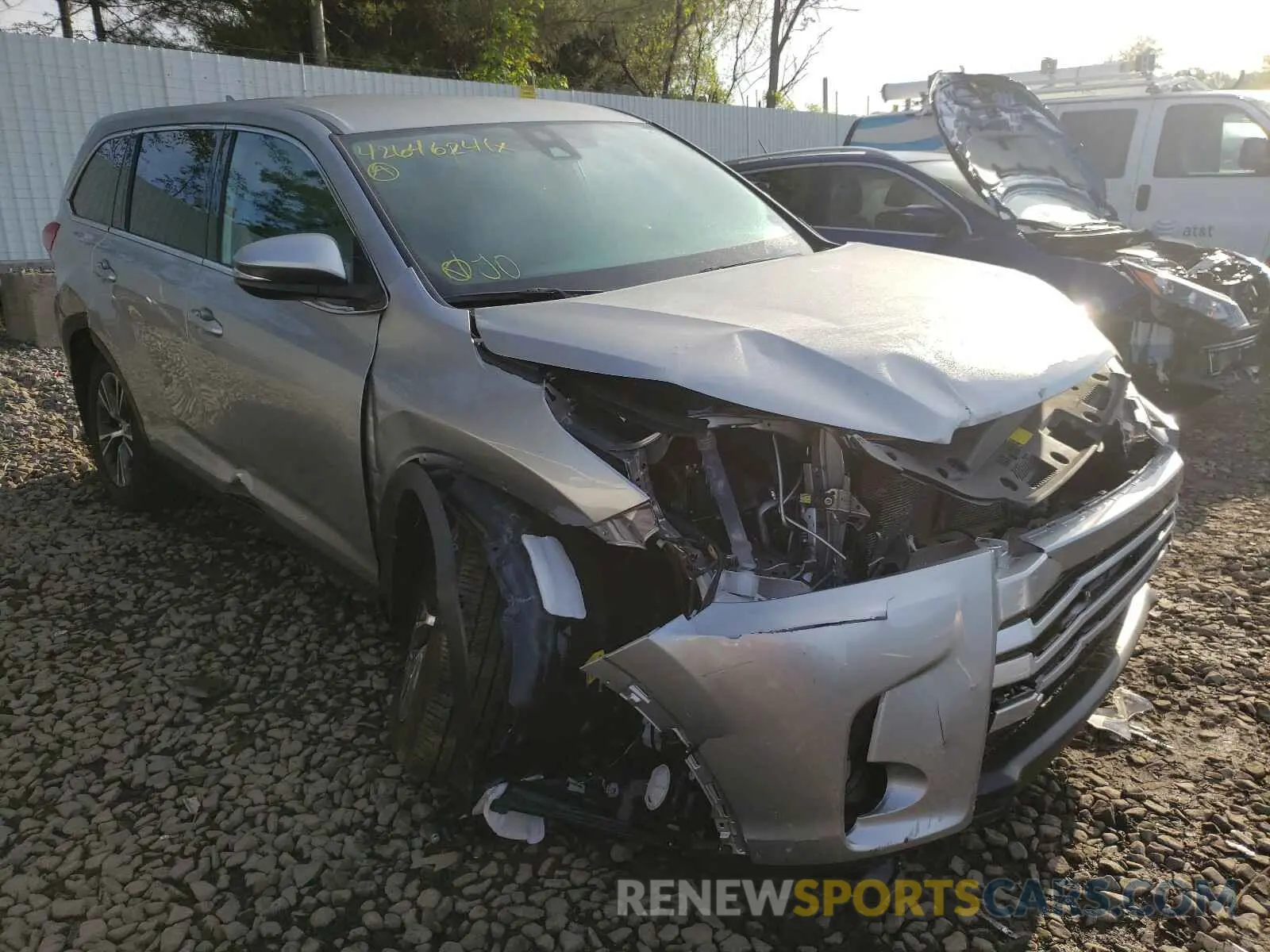 1 Фотография поврежденного автомобиля 5TDBZRFH7KS927528 TOYOTA HIGHLANDER 2019
