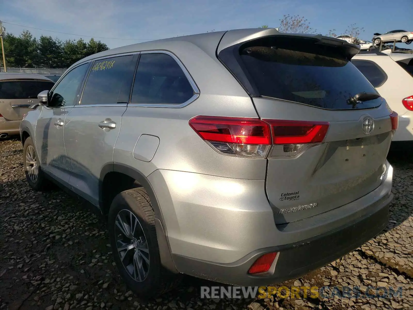 3 Фотография поврежденного автомобиля 5TDBZRFH7KS927528 TOYOTA HIGHLANDER 2019