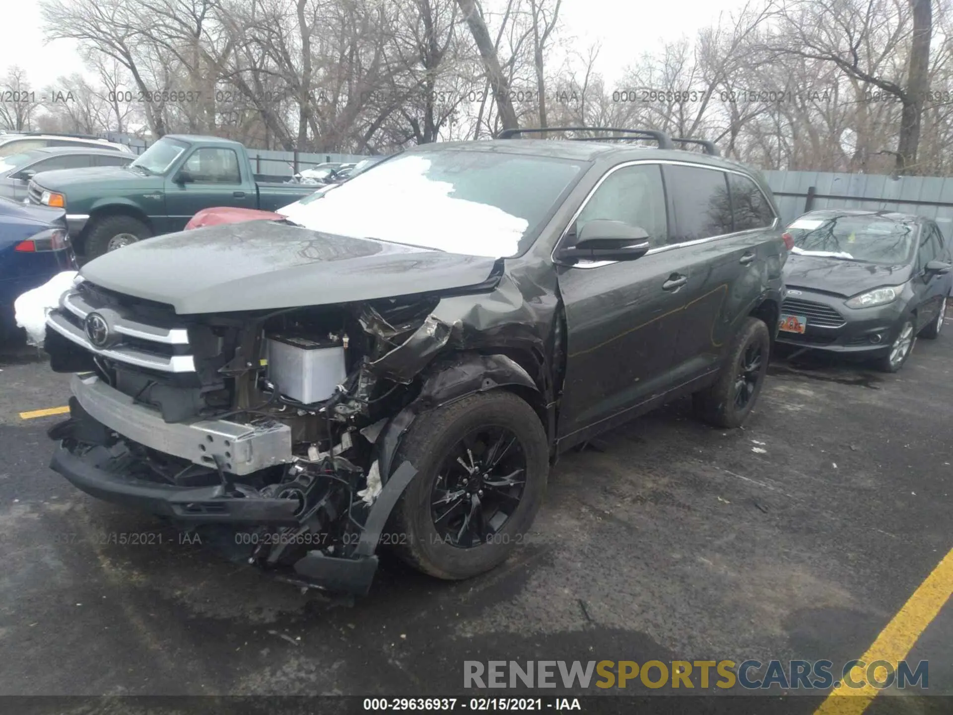 2 Фотография поврежденного автомобиля 5TDBZRFH8KS727435 TOYOTA HIGHLANDER 2019