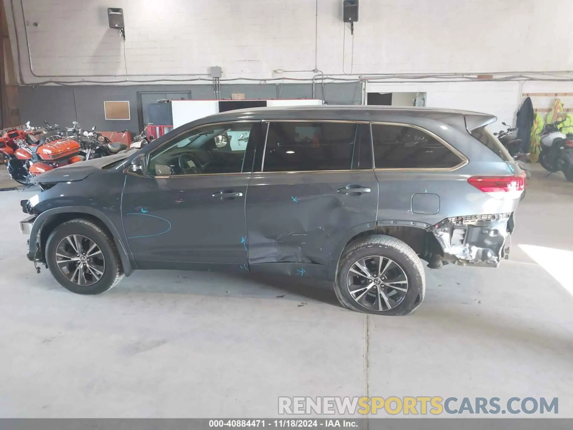 14 Photograph of a damaged car 5TDBZRFH8KS740959 TOYOTA HIGHLANDER 2019