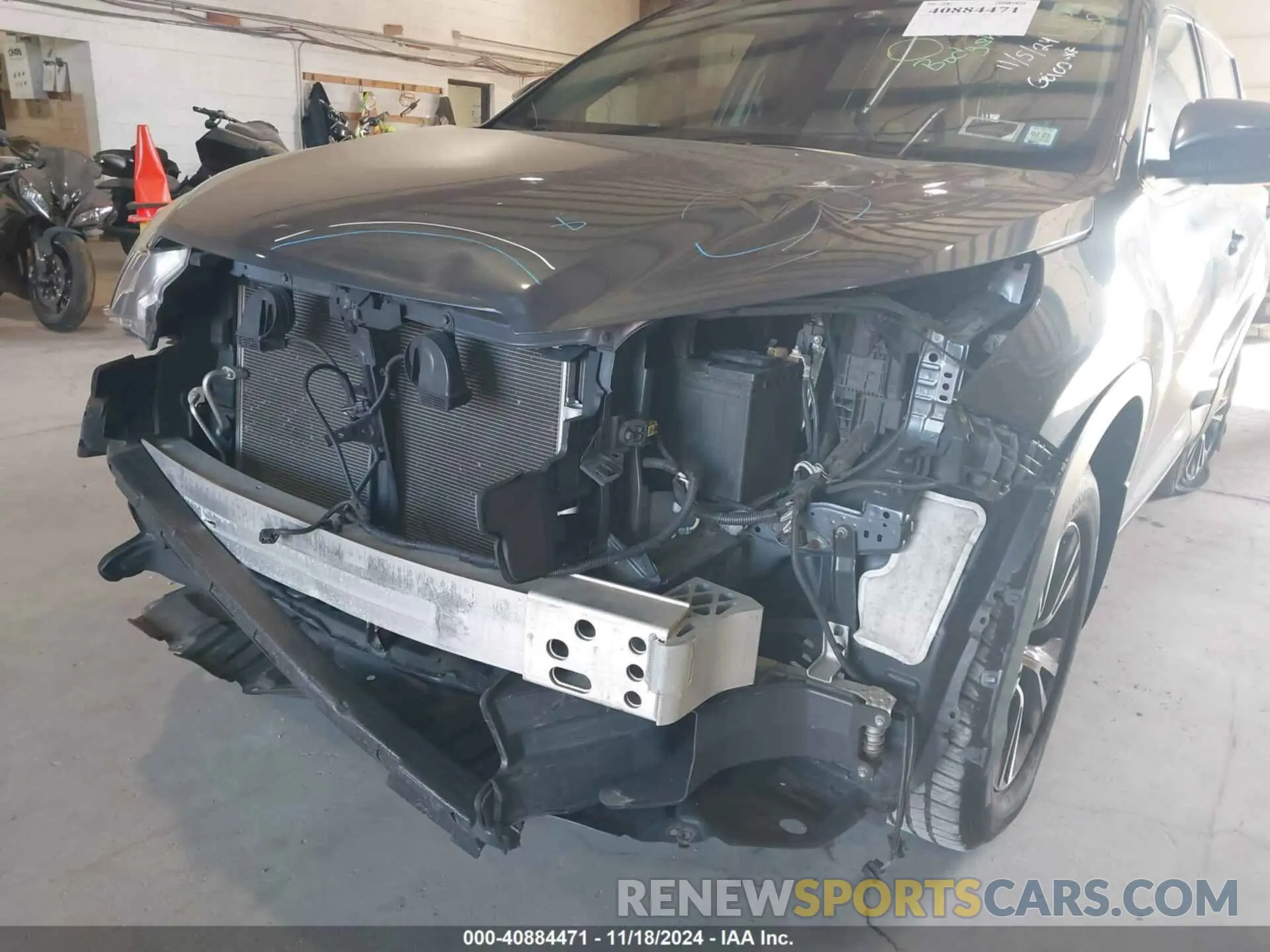 6 Photograph of a damaged car 5TDBZRFH8KS740959 TOYOTA HIGHLANDER 2019