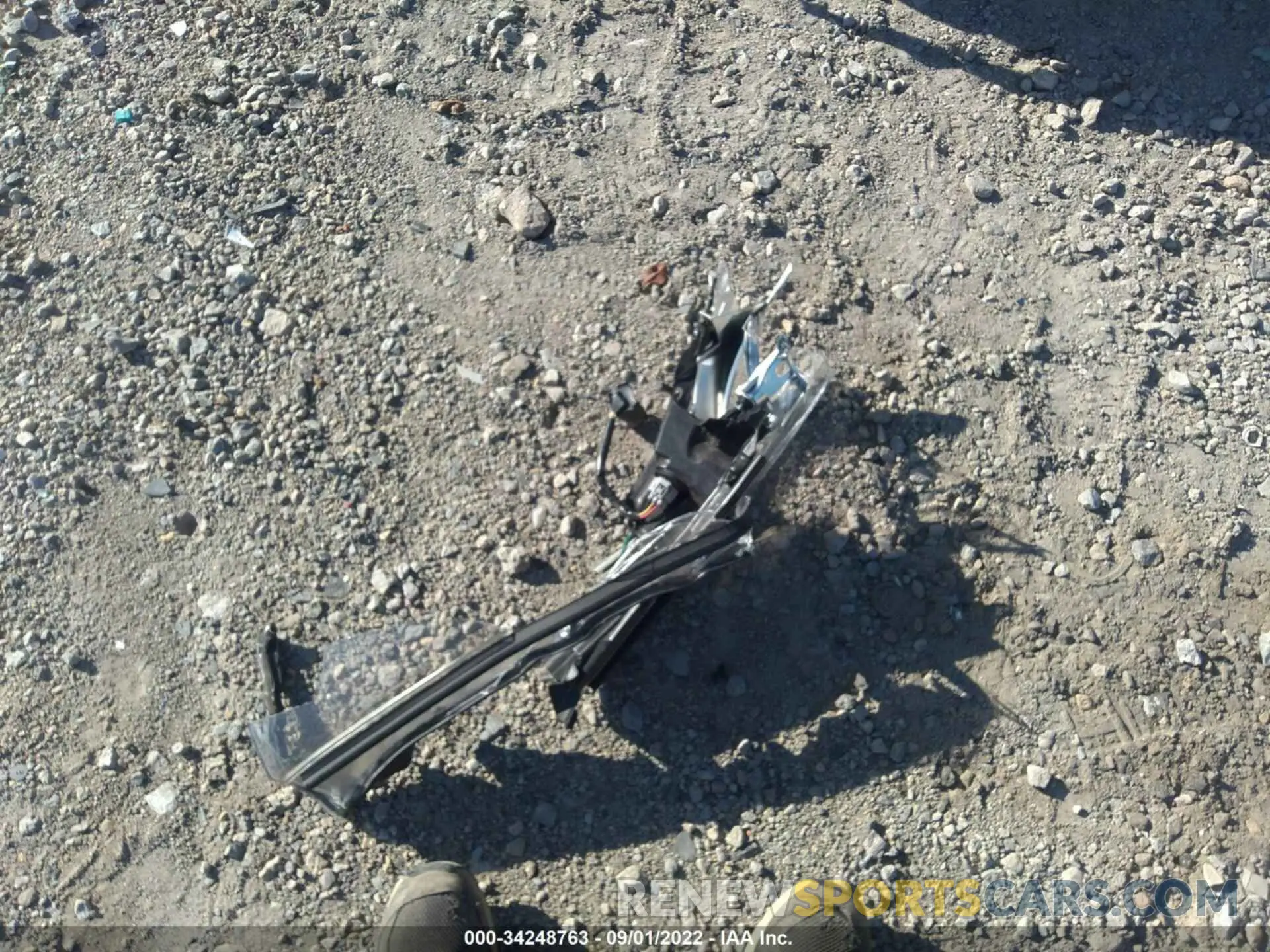 11 Photograph of a damaged car 5TDBZRFH8KS929255 TOYOTA HIGHLANDER 2019