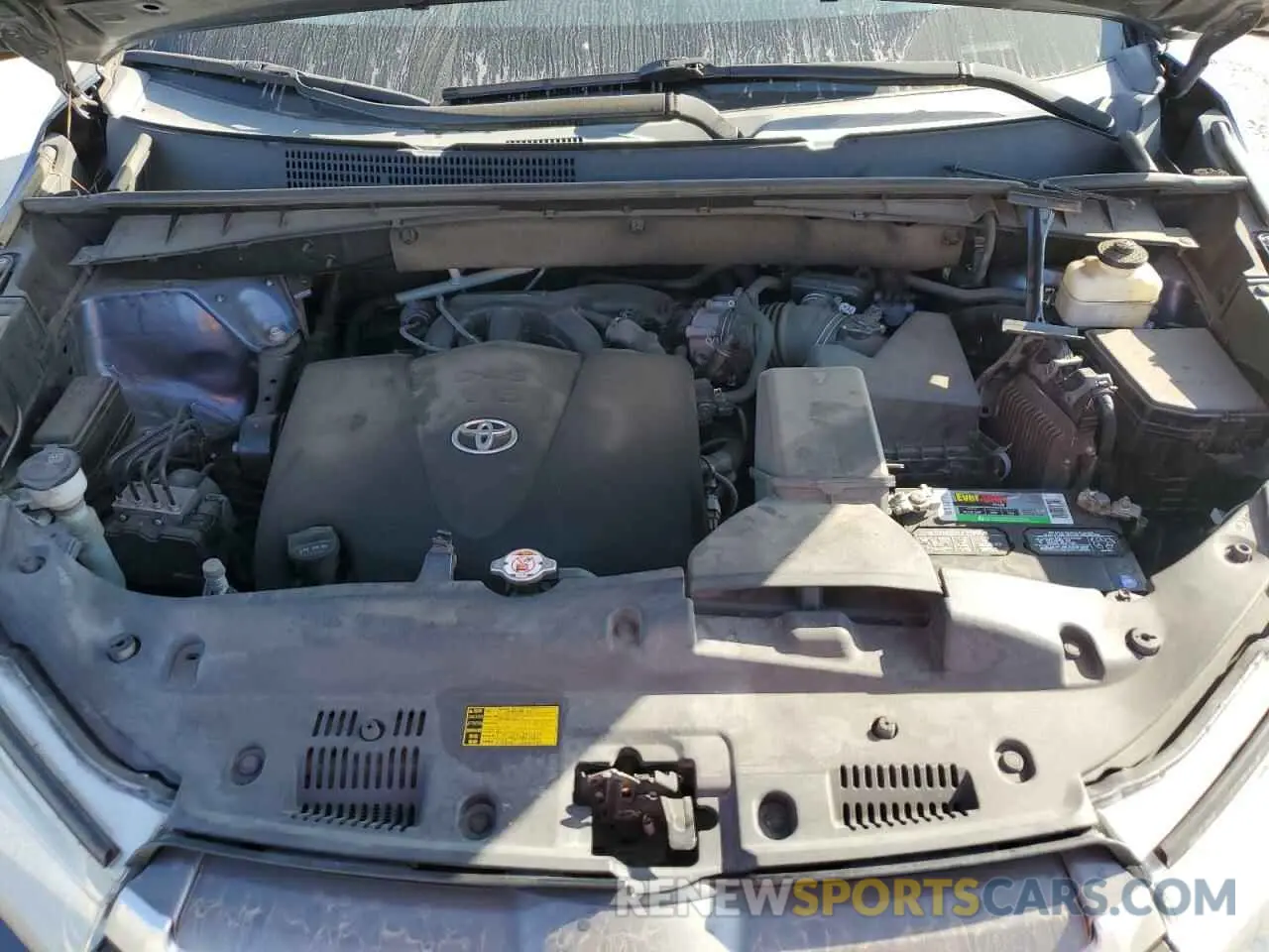 12 Фотография поврежденного автомобиля 5TDBZRFH9KS924260 TOYOTA HIGHLANDER 2019