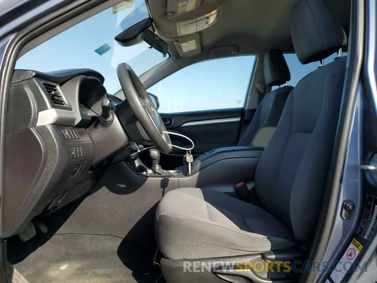 7 Фотография поврежденного автомобиля 5TDBZRFH9KS924260 TOYOTA HIGHLANDER 2019