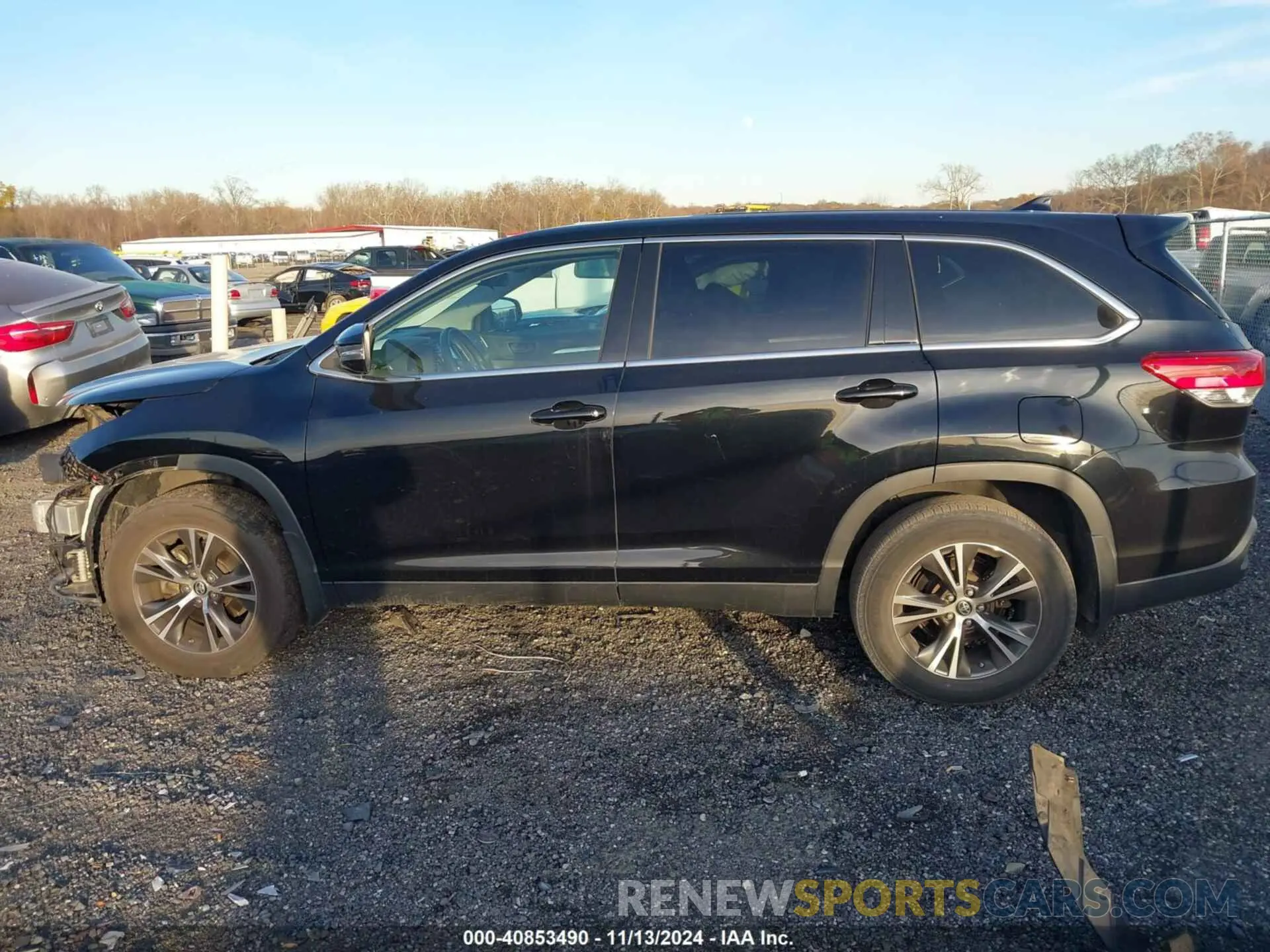 15 Photograph of a damaged car 5TDBZRFH9KS958859 TOYOTA HIGHLANDER 2019