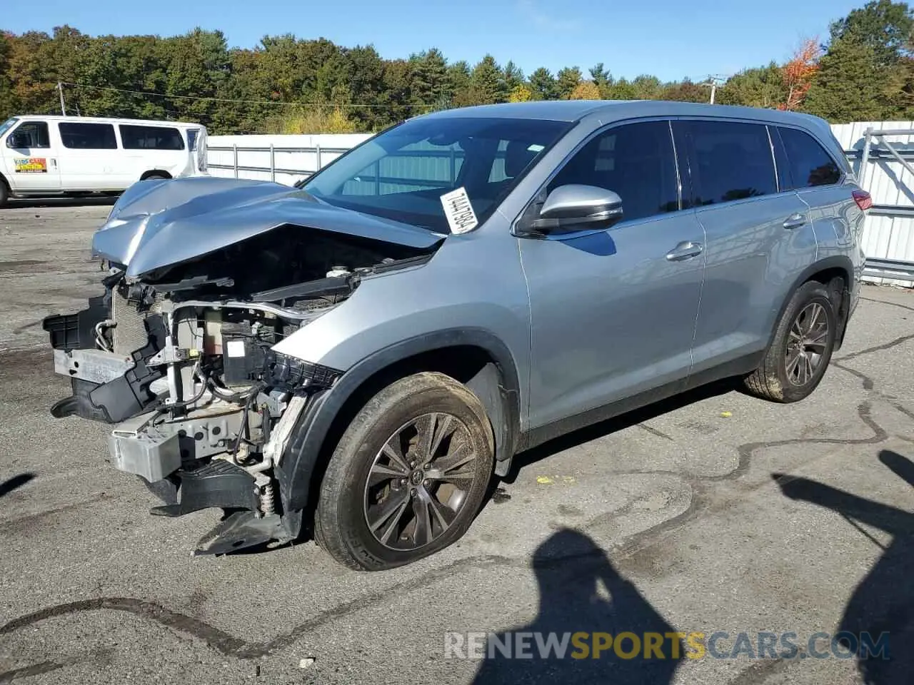 1 Photograph of a damaged car 5TDBZRFH9KS961258 TOYOTA HIGHLANDER 2019