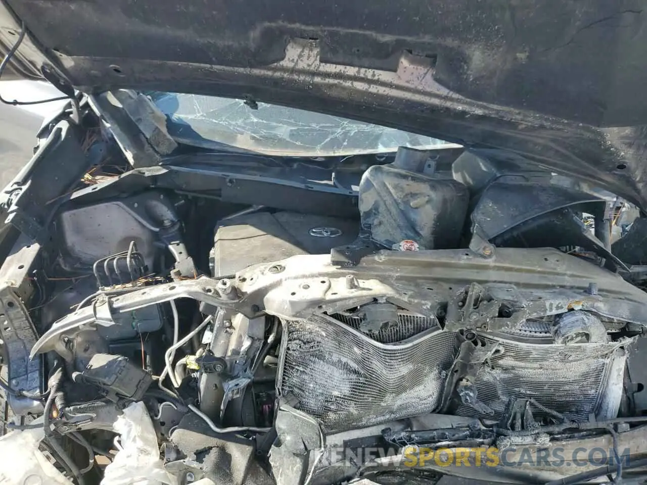12 Photograph of a damaged car 5TDBZRFH9KS964046 TOYOTA HIGHLANDER 2019