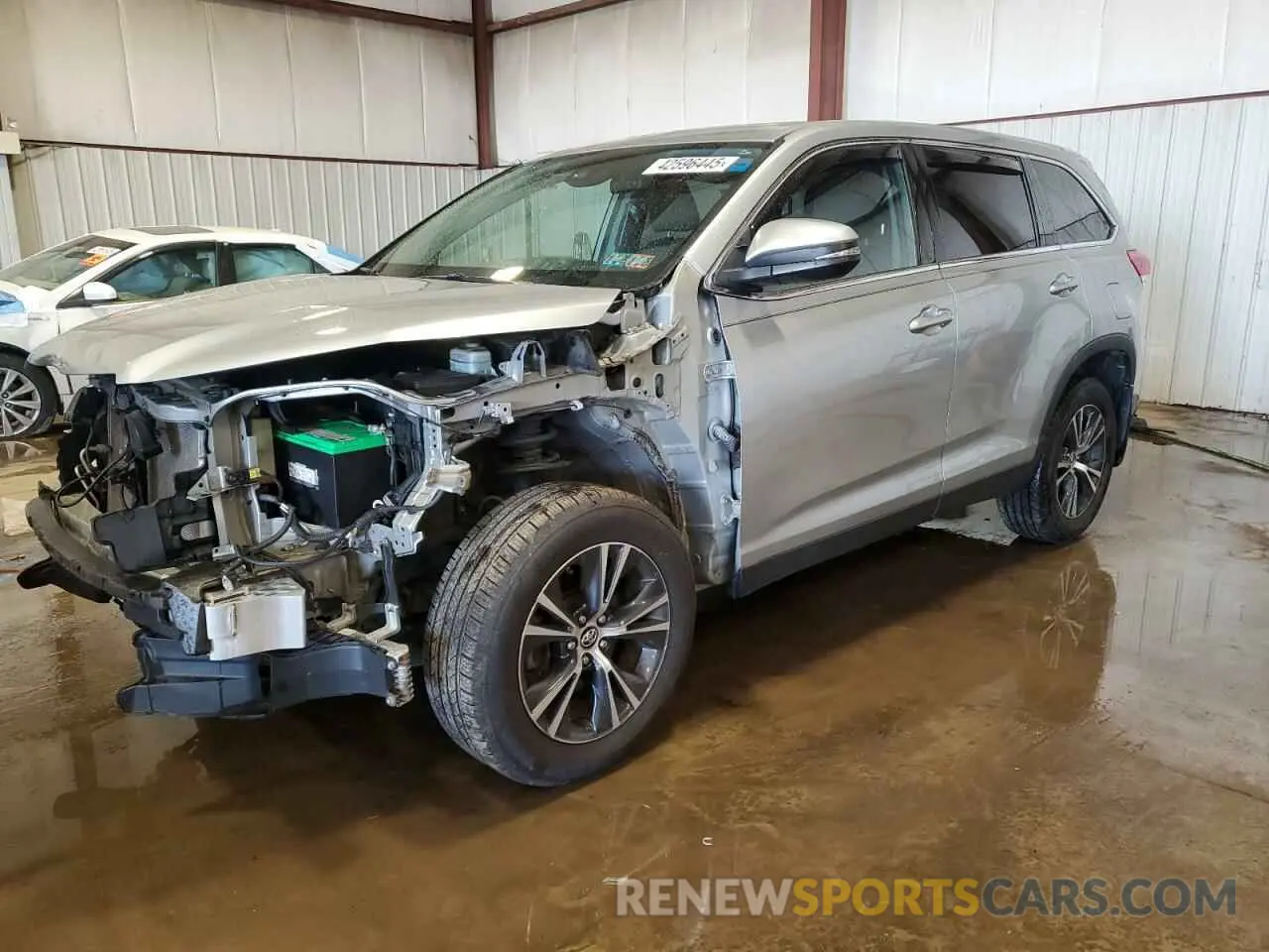 1 Photograph of a damaged car 5TDBZRFH9KS964113 TOYOTA HIGHLANDER 2019