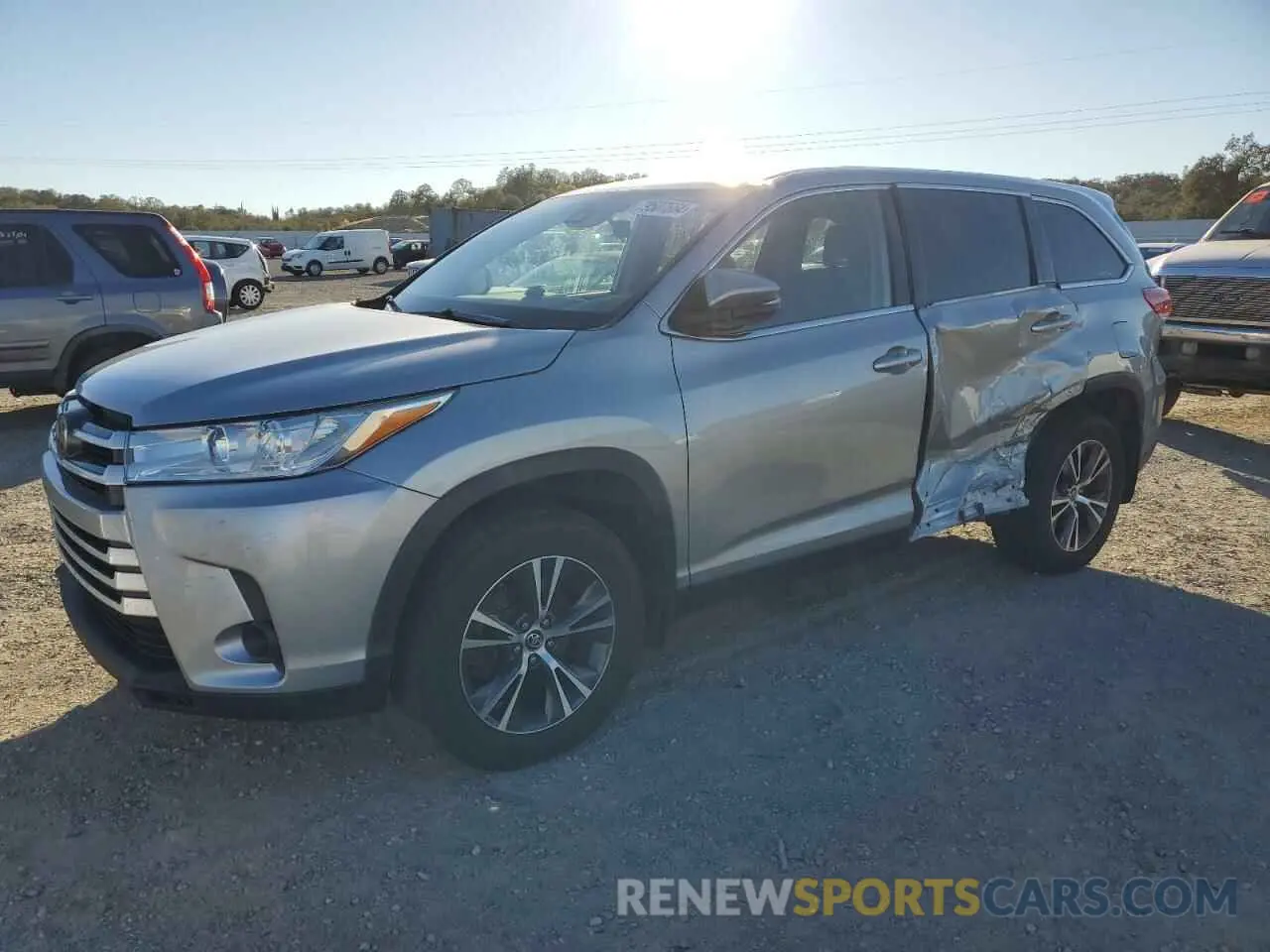 1 Photograph of a damaged car 5TDBZRFH9KS992350 TOYOTA HIGHLANDER 2019