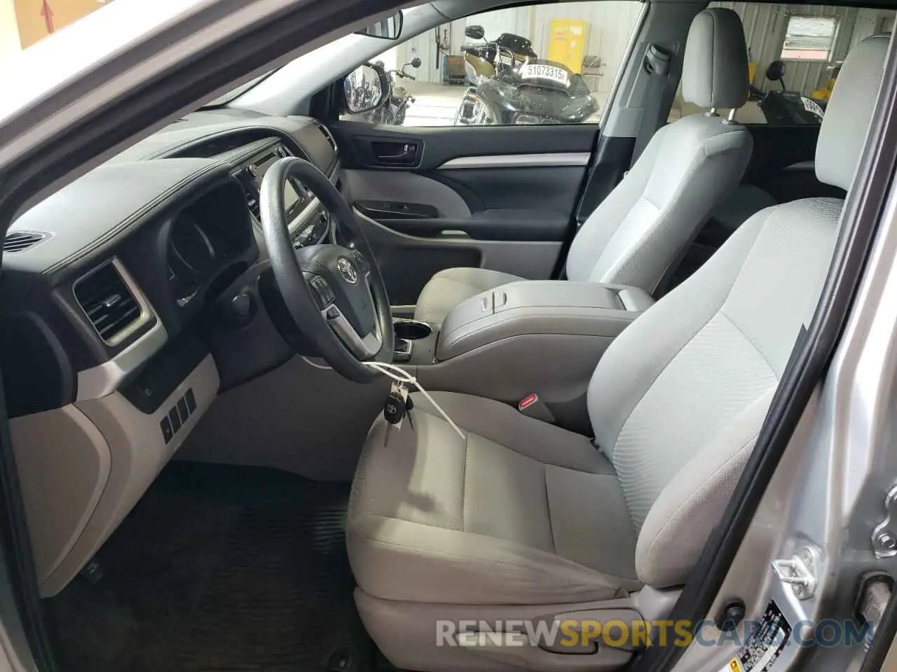 7 Фотография поврежденного автомобиля 5TDBZRFHXKS713410 TOYOTA HIGHLANDER 2019