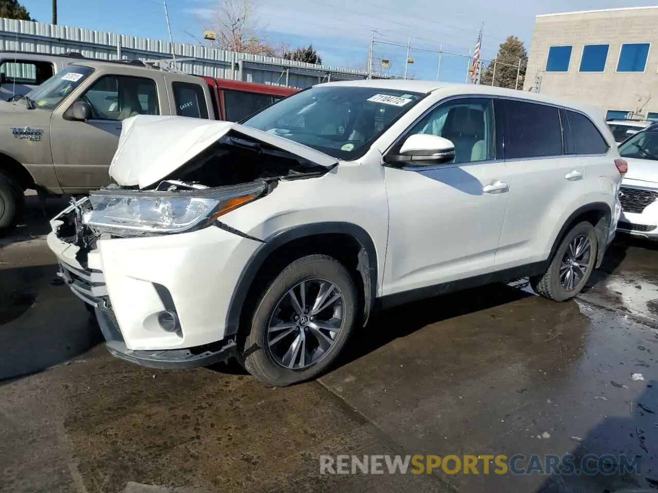 1 Фотография поврежденного автомобиля 5TDBZRFHXKS937258 TOYOTA HIGHLANDER 2019