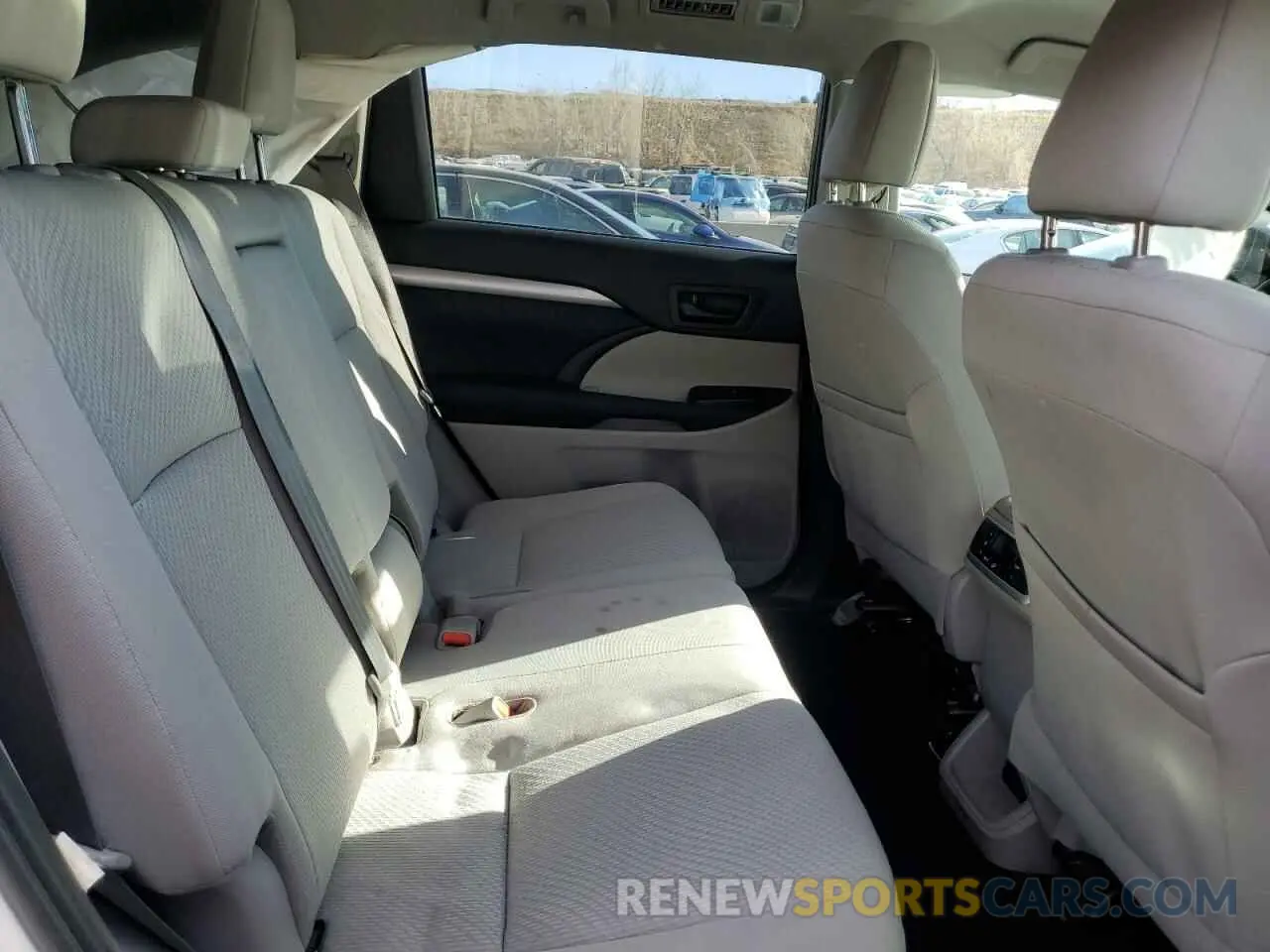 11 Фотография поврежденного автомобиля 5TDBZRFHXKS937258 TOYOTA HIGHLANDER 2019