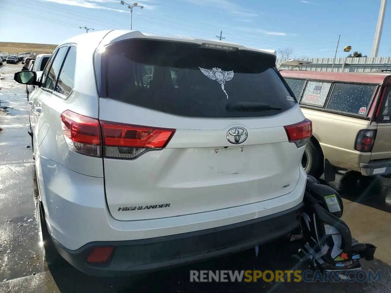 6 Фотография поврежденного автомобиля 5TDBZRFHXKS937258 TOYOTA HIGHLANDER 2019