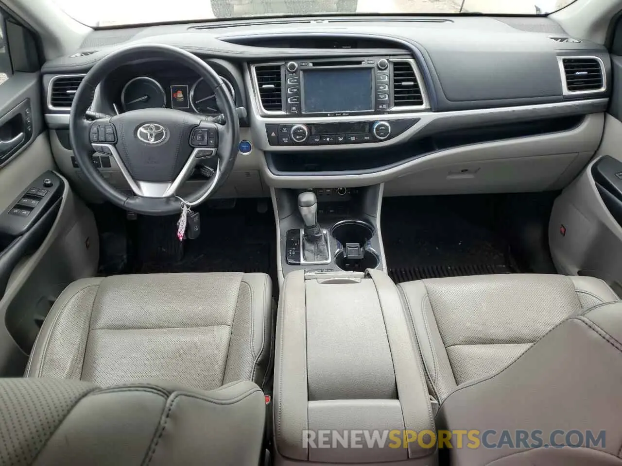 8 Photograph of a damaged car 5TDDGRFH0KS067521 TOYOTA HIGHLANDER 2019