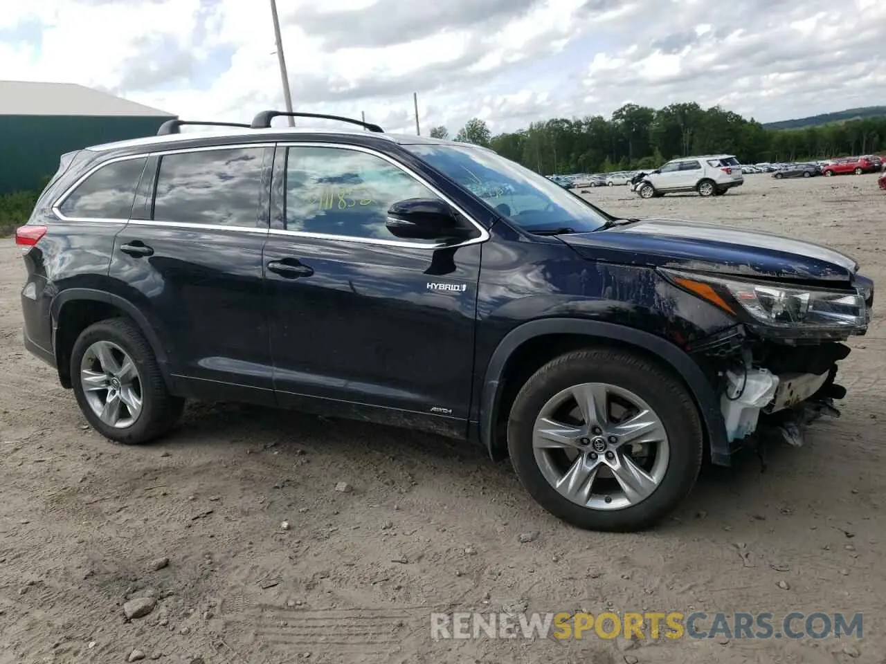 1 Photograph of a damaged car 5TDDGRFH0KS072640 TOYOTA HIGHLANDER 2019