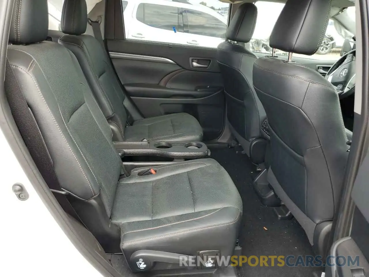 6 Фотография поврежденного автомобиля 5TDDGRFH3KS068422 TOYOTA HIGHLANDER 2019