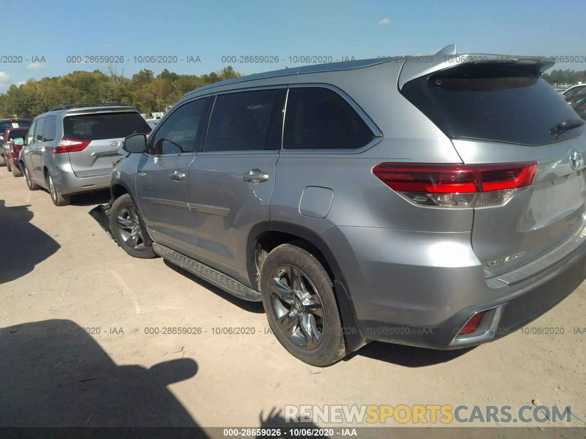 3 Photograph of a damaged car 5TDDGRFH3KS074317 TOYOTA HIGHLANDER 2019