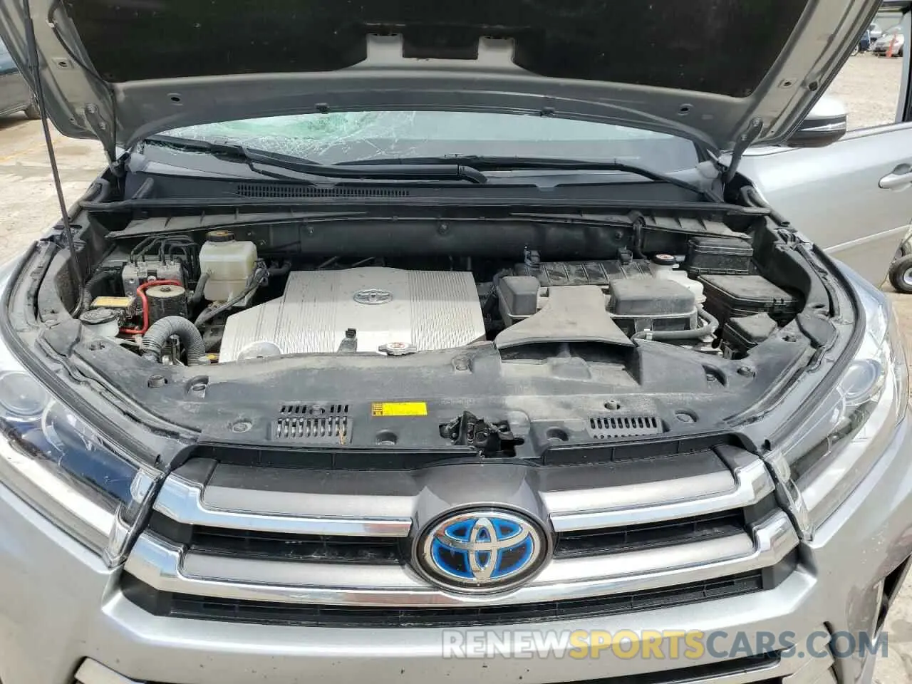 11 Photograph of a damaged car 5TDDGRFH4KS069904 TOYOTA HIGHLANDER 2019