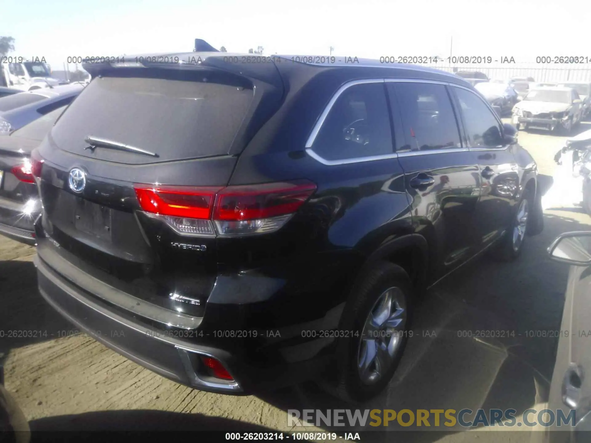 4 Photograph of a damaged car 5TDDGRFH6KS060413 TOYOTA HIGHLANDER 2019