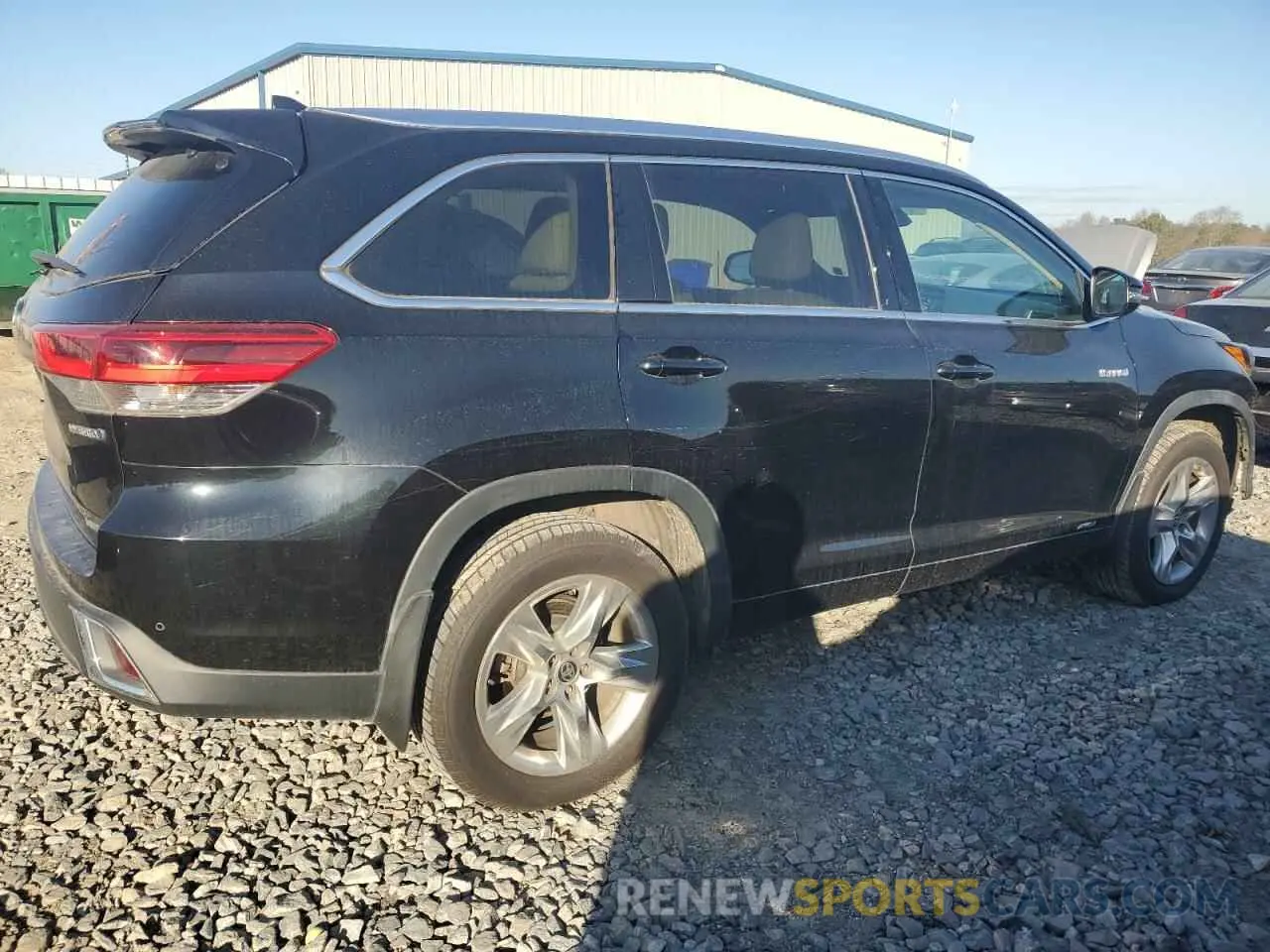 3 Photograph of a damaged car 5TDDGRFH7KS078497 TOYOTA HIGHLANDER 2019