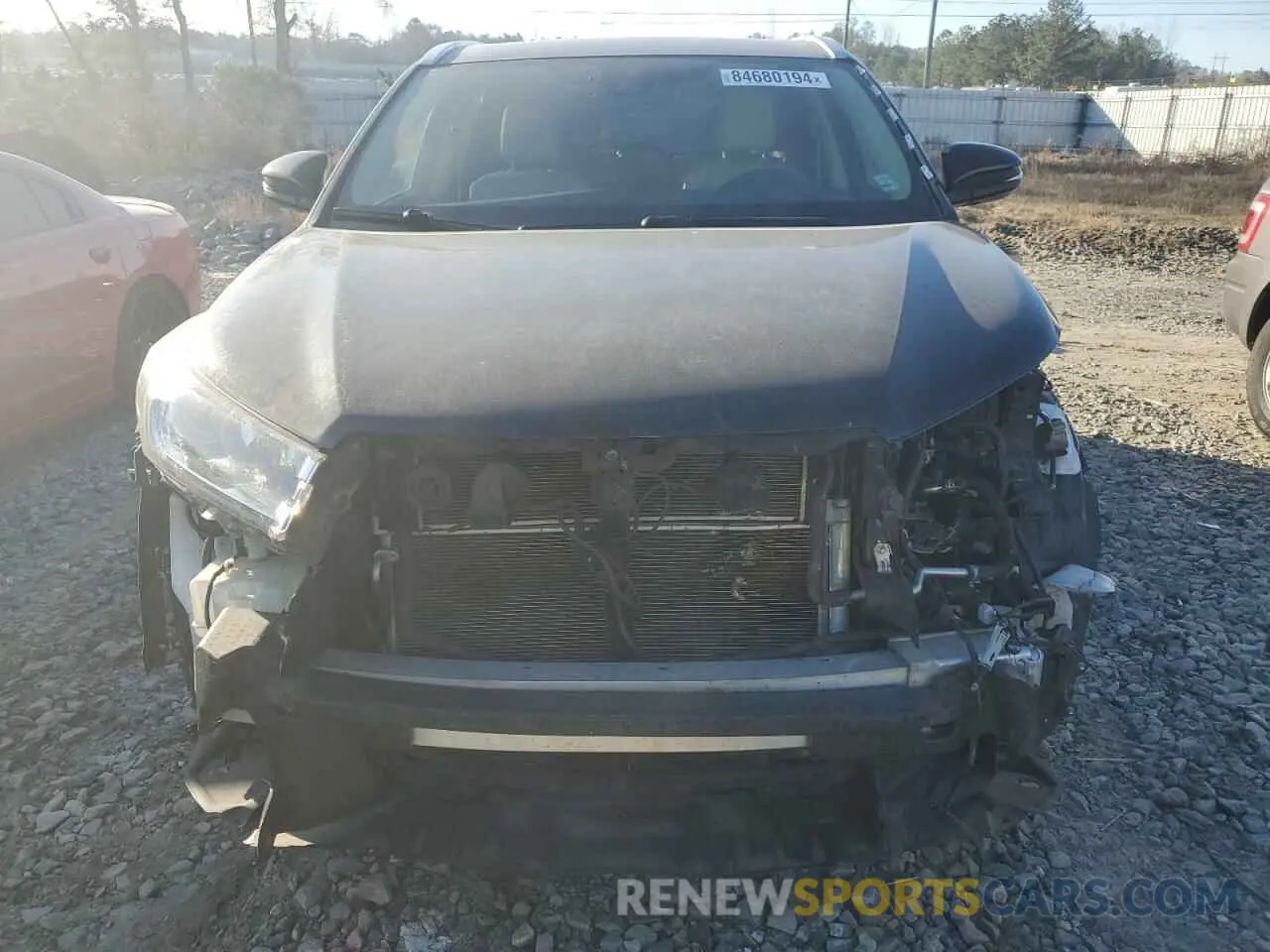 5 Photograph of a damaged car 5TDDGRFH7KS078497 TOYOTA HIGHLANDER 2019