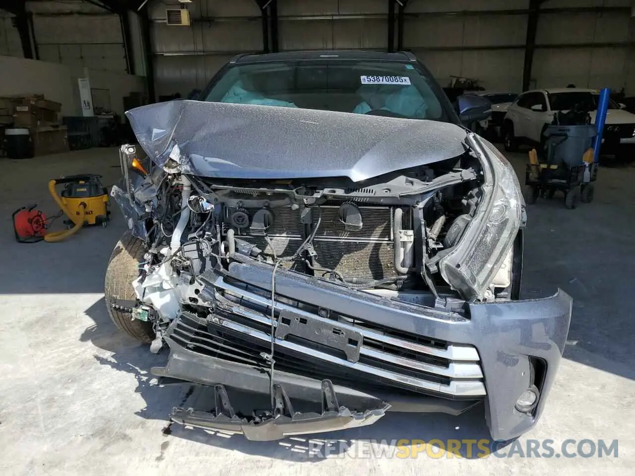 5 Photograph of a damaged car 5TDDGRFH8KS070831 TOYOTA HIGHLANDER 2019