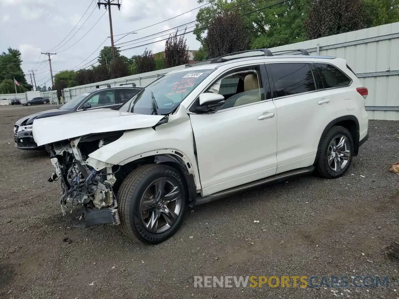 1 Photograph of a damaged car 5TDDZRFH0KS915715 TOYOTA HIGHLANDER 2019