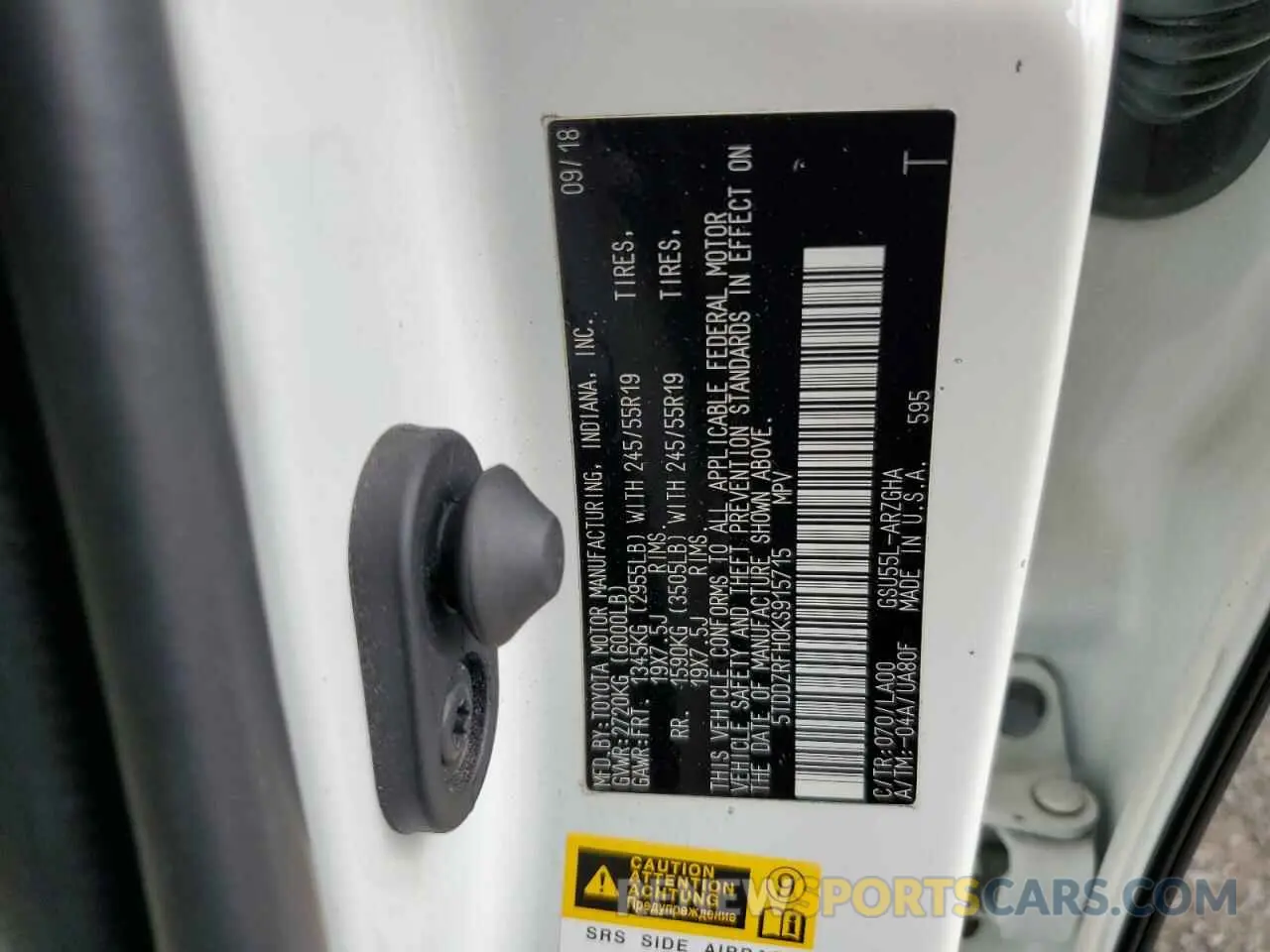 13 Photograph of a damaged car 5TDDZRFH0KS915715 TOYOTA HIGHLANDER 2019