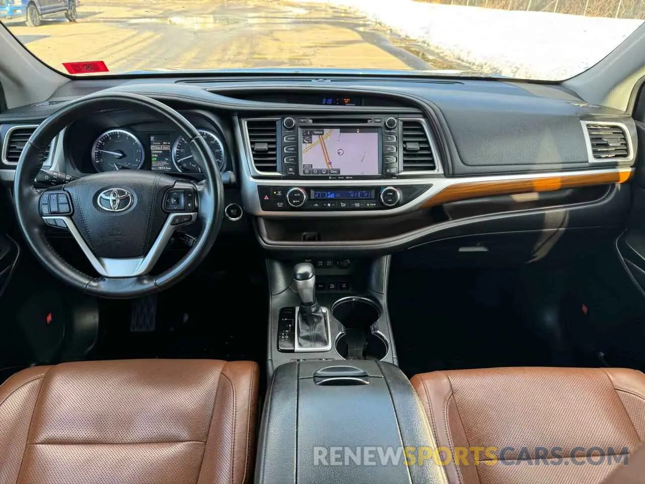 9 Фотография поврежденного автомобиля 5TDDZRFH0KS939643 TOYOTA HIGHLANDER 2019