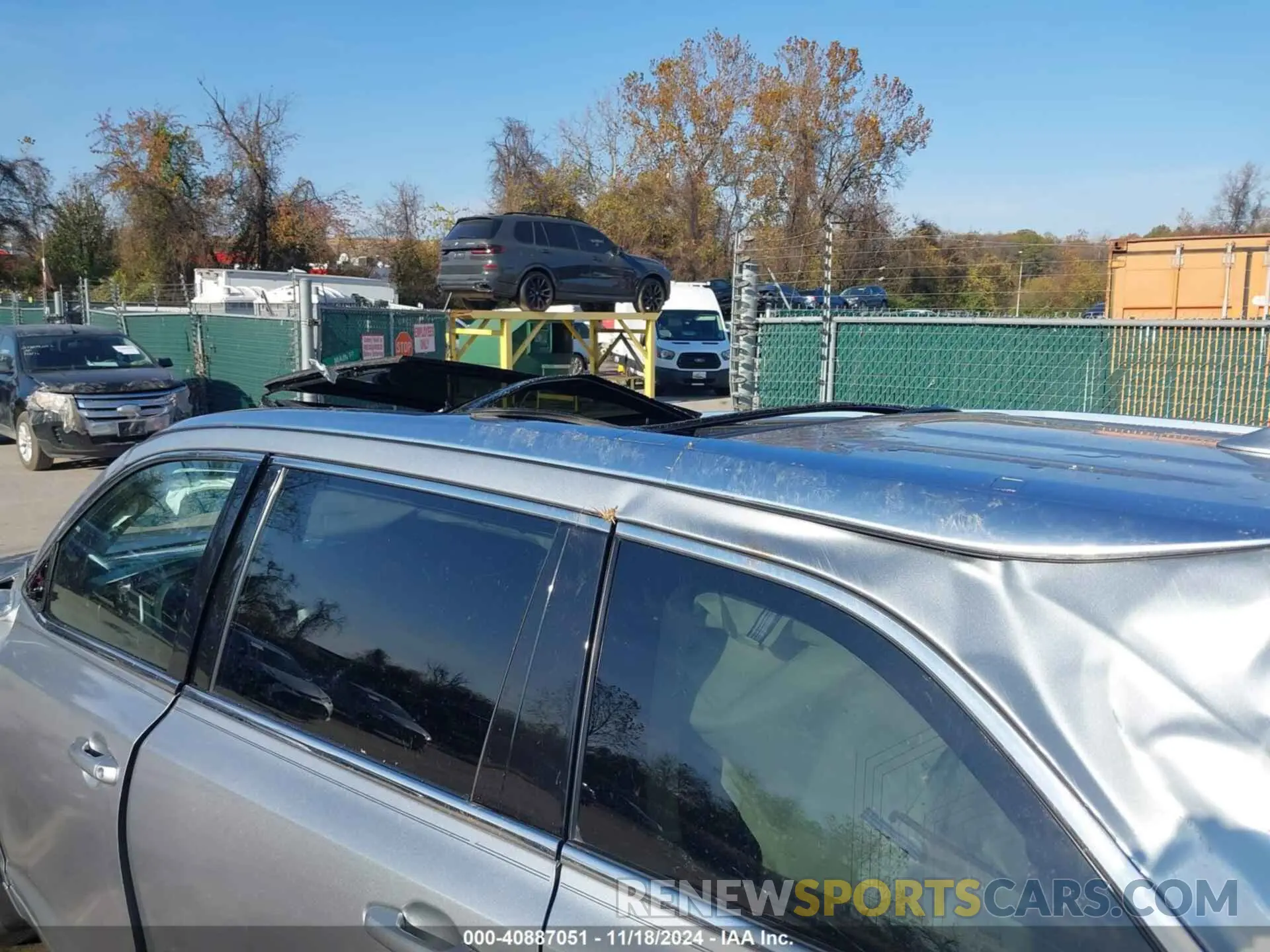 15 Photograph of a damaged car 5TDDZRFH0KS965479 TOYOTA HIGHLANDER 2019