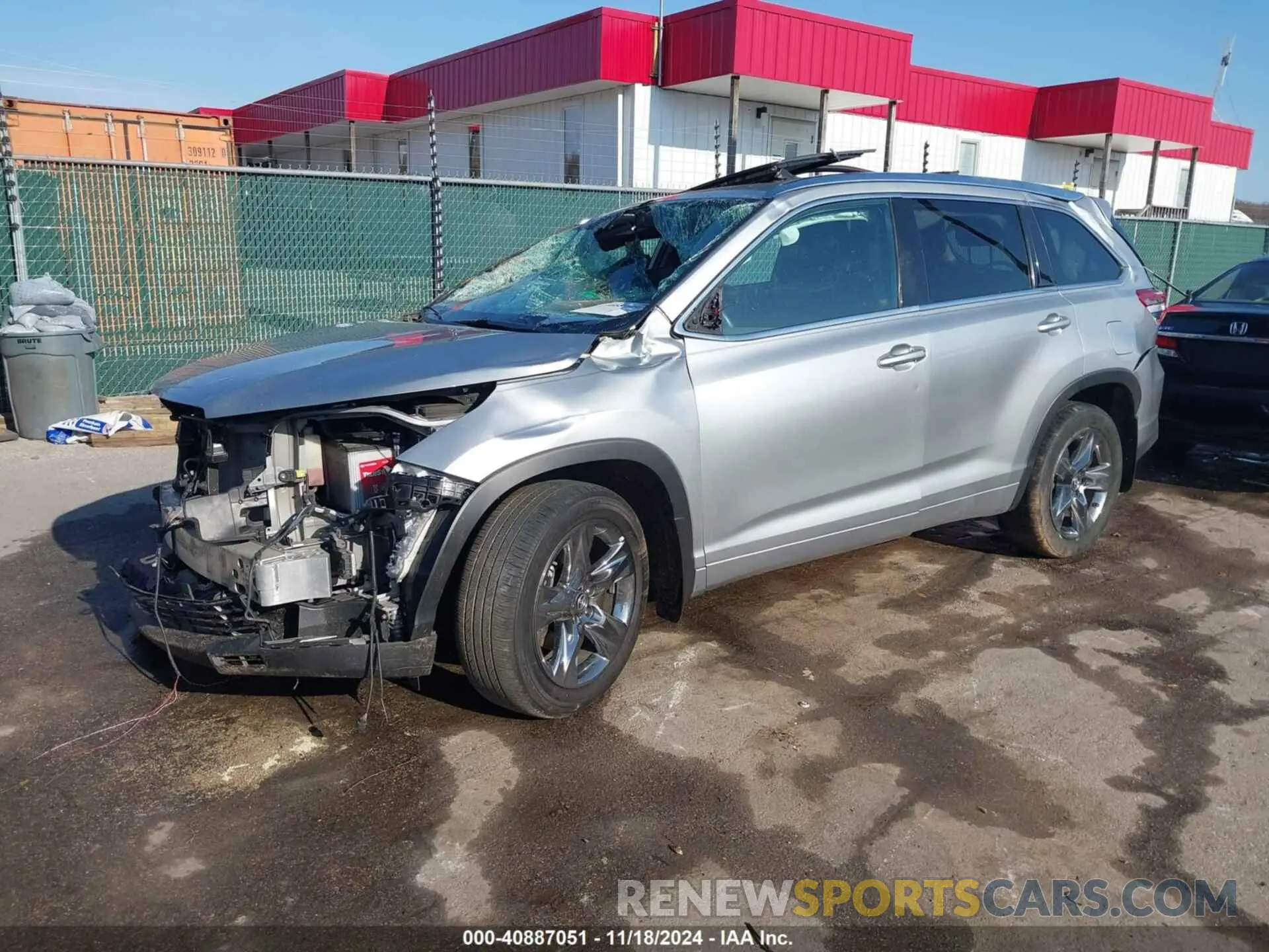 2 Photograph of a damaged car 5TDDZRFH0KS965479 TOYOTA HIGHLANDER 2019
