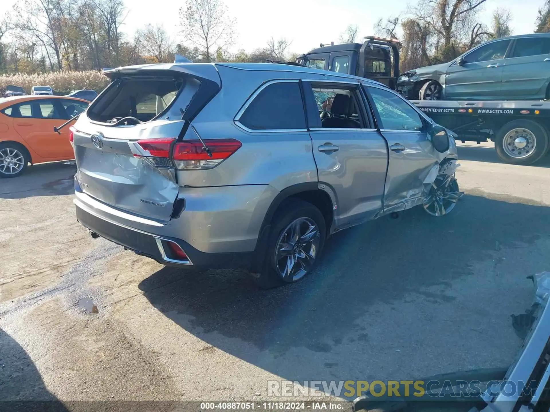 4 Photograph of a damaged car 5TDDZRFH0KS965479 TOYOTA HIGHLANDER 2019