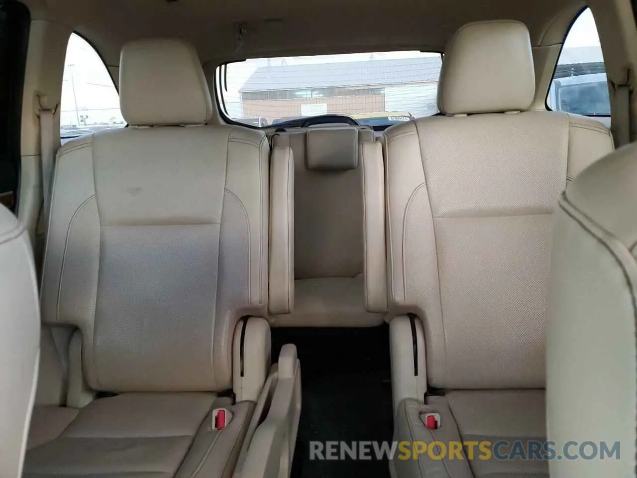10 Фотография поврежденного автомобиля 5TDDZRFH1KS721498 TOYOTA HIGHLANDER 2019