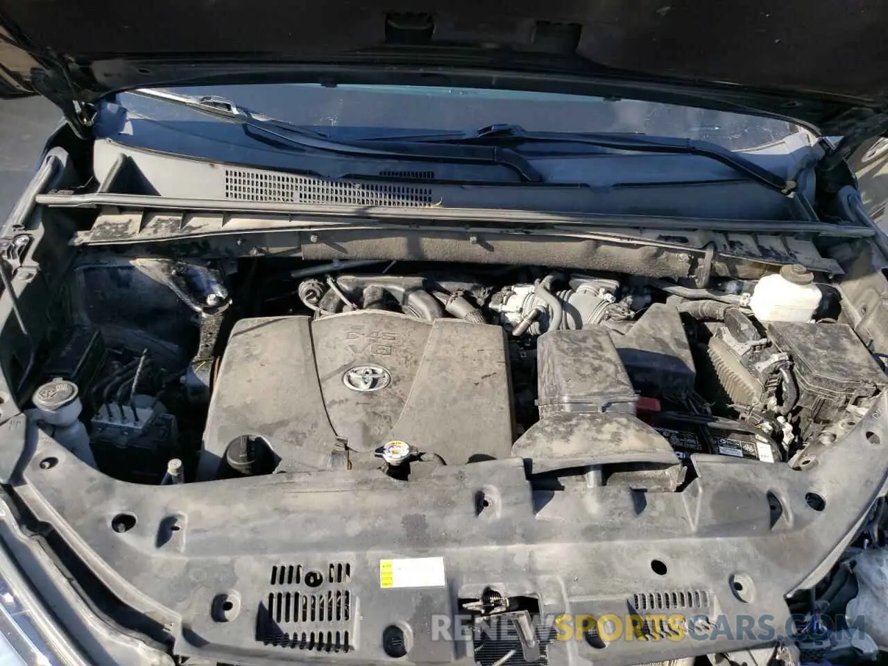 12 Photograph of a damaged car 5TDDZRFH1KS734073 TOYOTA HIGHLANDER 2019