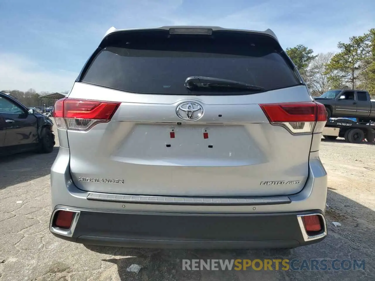 6 Photograph of a damaged car 5TDDZRFH1KS925430 TOYOTA HIGHLANDER 2019