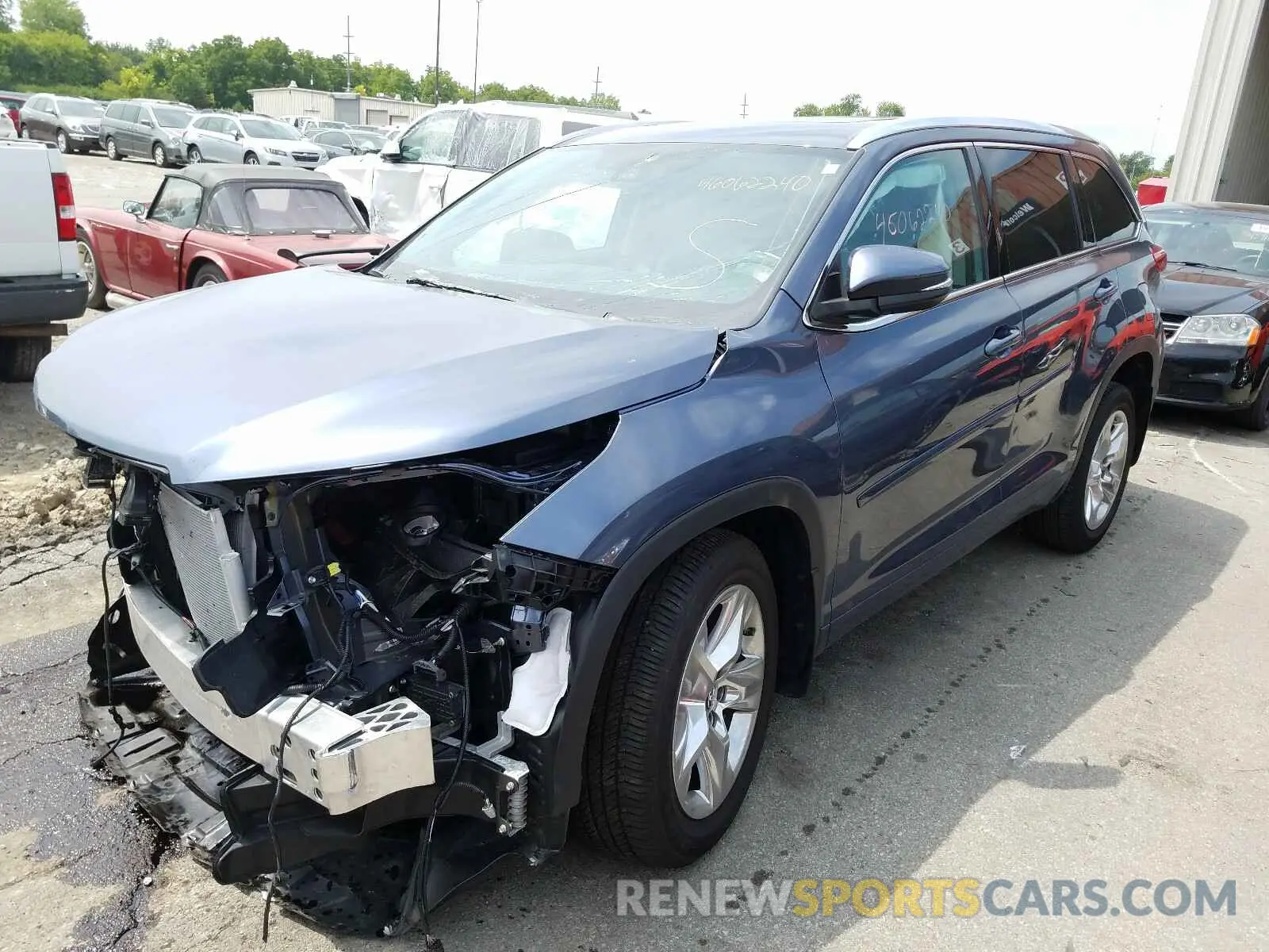 2 Photograph of a damaged car 5TDDZRFH2KS710672 TOYOTA HIGHLANDER 2019
