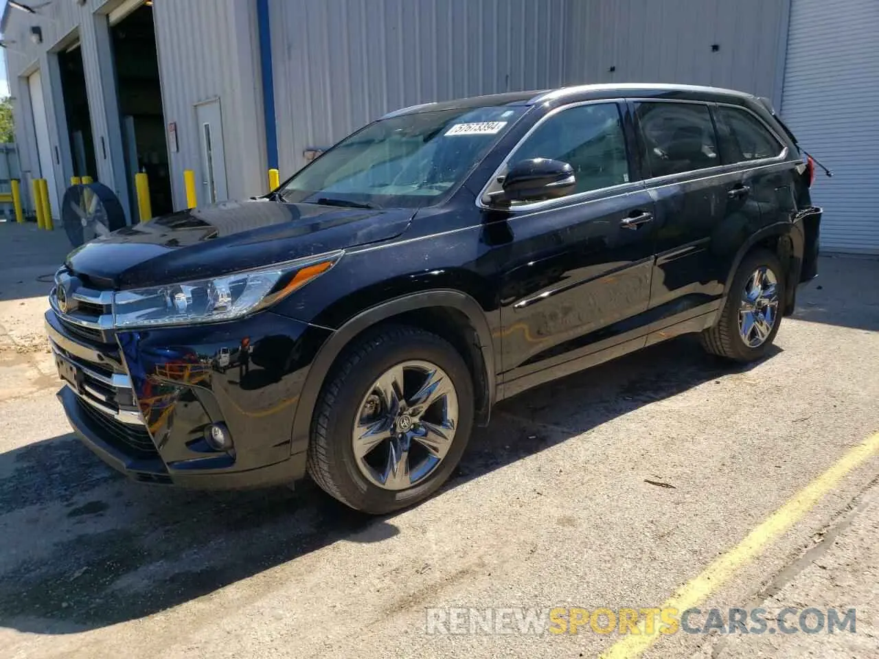 1 Photograph of a damaged car 5TDDZRFH3KS725875 TOYOTA HIGHLANDER 2019