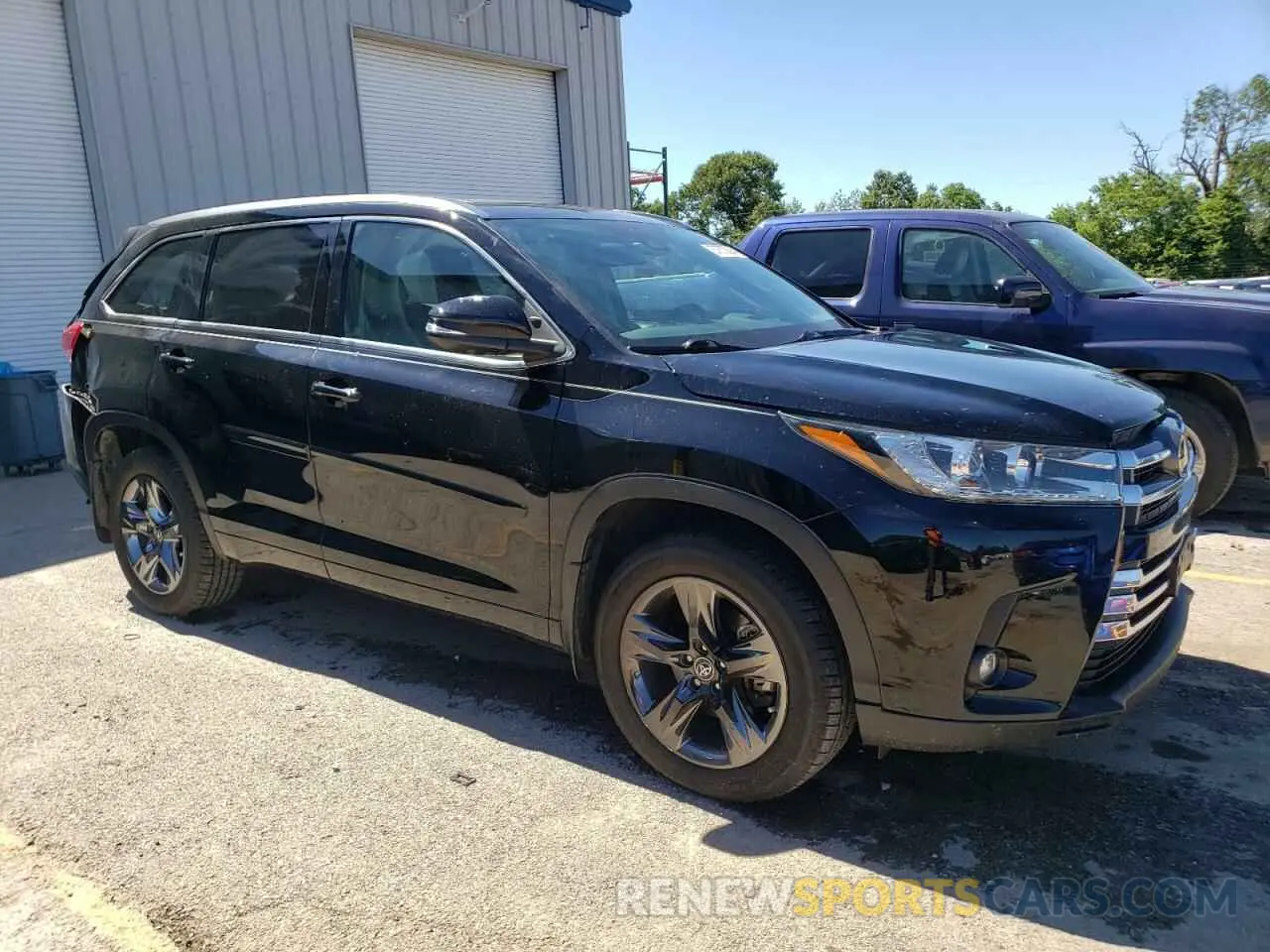 4 Photograph of a damaged car 5TDDZRFH3KS725875 TOYOTA HIGHLANDER 2019
