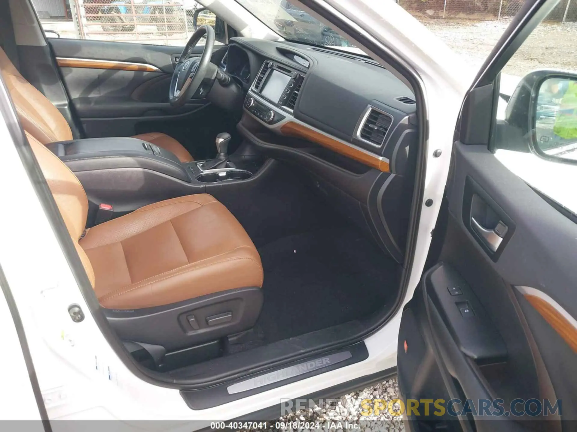 5 Фотография поврежденного автомобиля 5TDDZRFH3KS733149 TOYOTA HIGHLANDER 2019