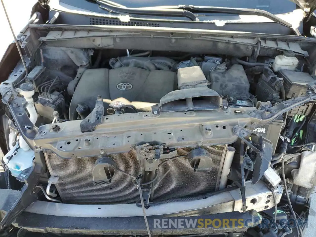 12 Photograph of a damaged car 5TDDZRFH3KS917071 TOYOTA HIGHLANDER 2019