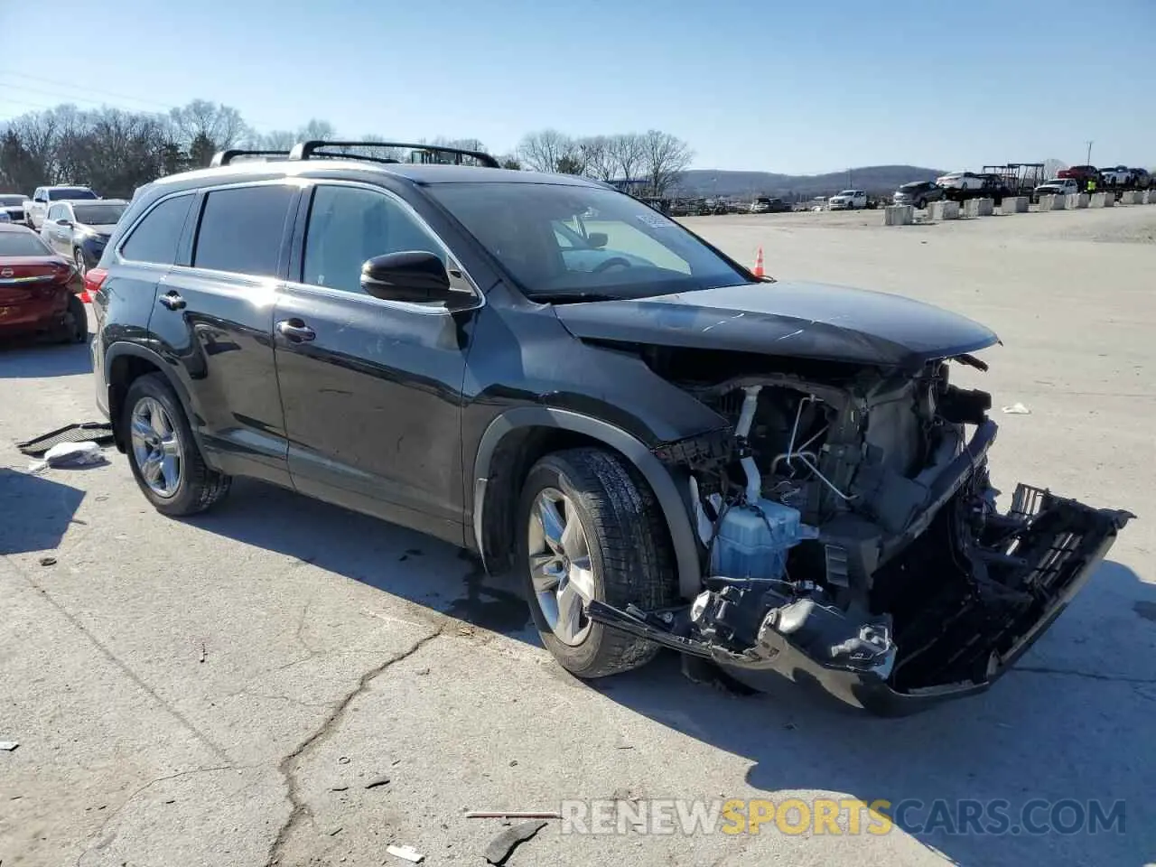 4 Photograph of a damaged car 5TDDZRFH3KS917071 TOYOTA HIGHLANDER 2019