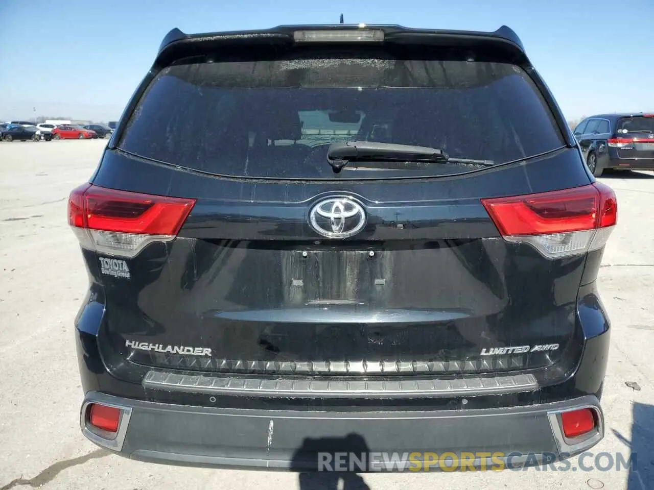 6 Photograph of a damaged car 5TDDZRFH3KS917071 TOYOTA HIGHLANDER 2019
