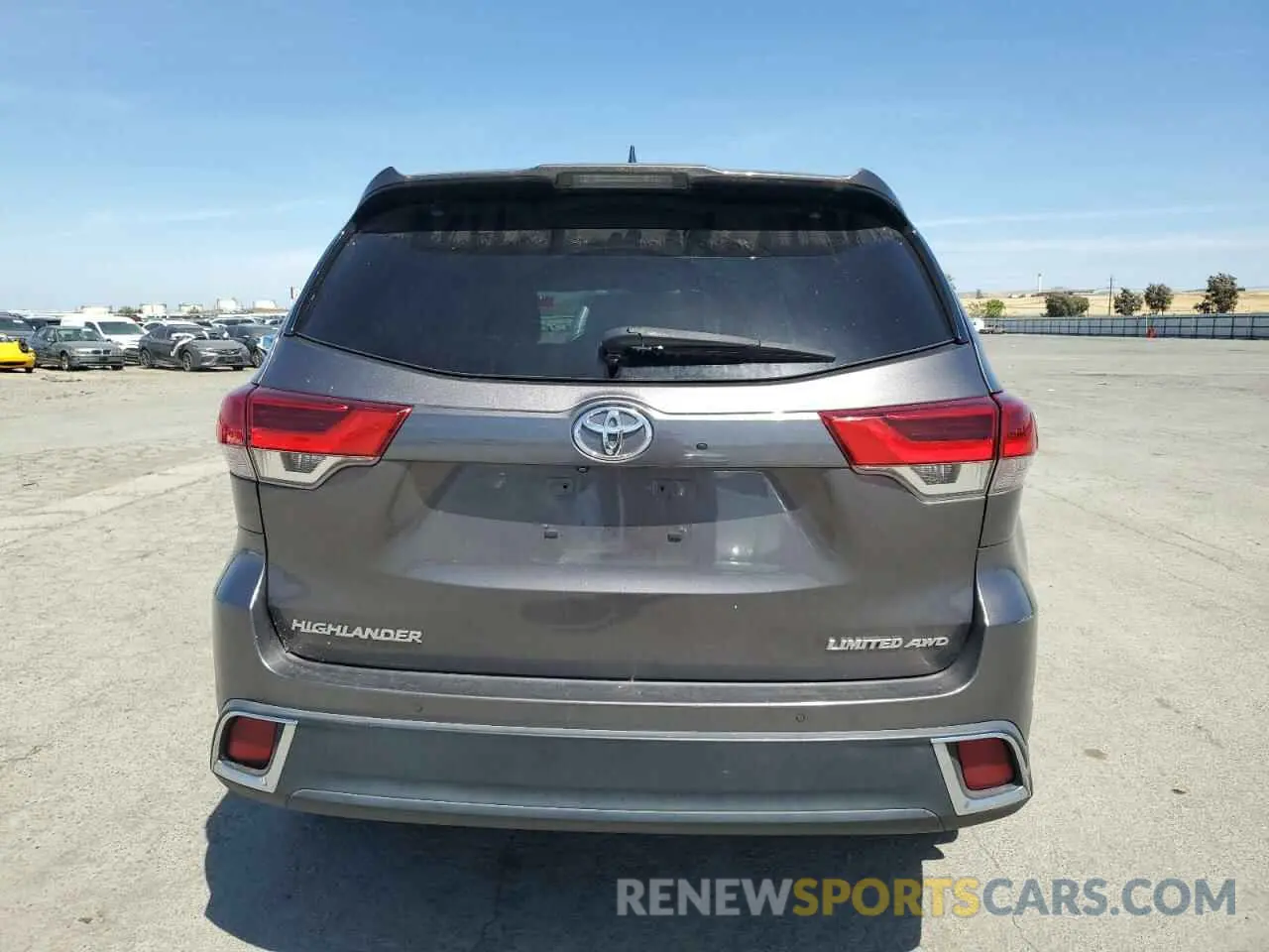 6 Photograph of a damaged car 5TDDZRFH3KS944285 TOYOTA HIGHLANDER 2019