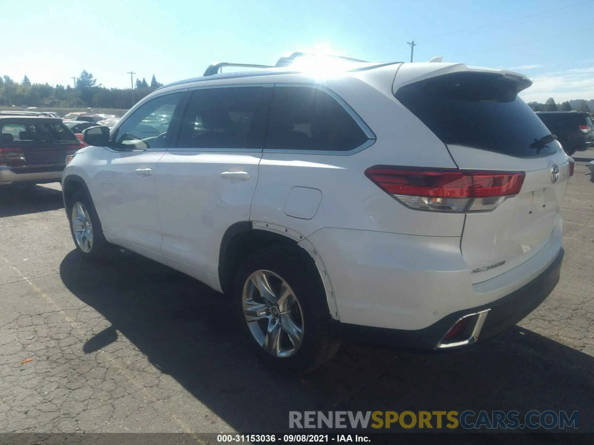 3 Photograph of a damaged car 5TDDZRFH3KS980865 TOYOTA HIGHLANDER 2019