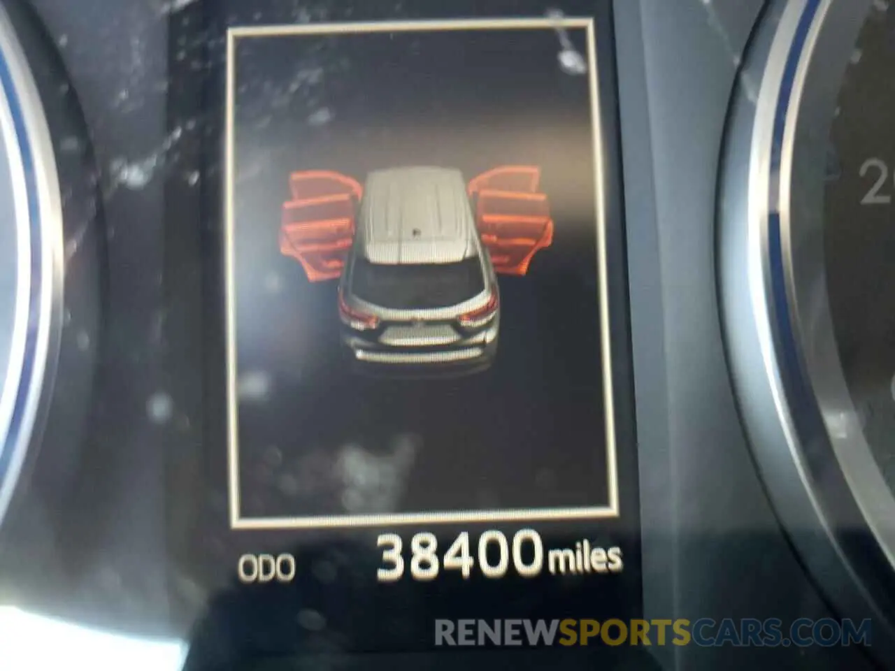 8 Photograph of a damaged car 5TDDZRFH3KS986133 TOYOTA HIGHLANDER 2019